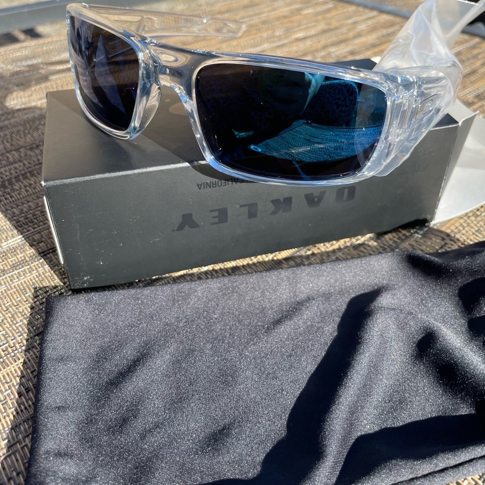 OAKLEY Crankshaft Sunglasses Polished Clear/Ice Iridium NEW OO9239-04